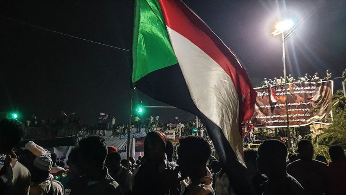 Sudan'da Askeri Geçiş Konseyi'nden 'sivil hükümet' taahhüdü
