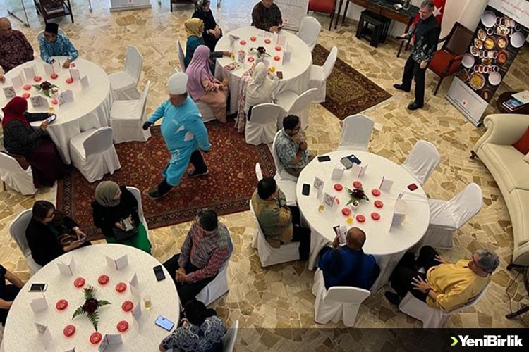 Malezya'da "Dünya Kahvaltı Günü"nde Türk kahvaltısı tanıtıldı
