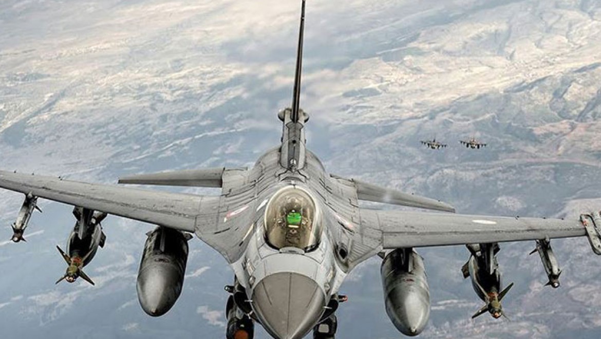 F-16'lar Suriye'de uçtu