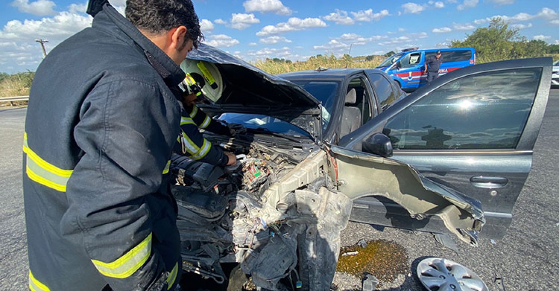 Kırklareli'nde iki otomobilin çarpıştığı kazada 6 kişi yaralandı