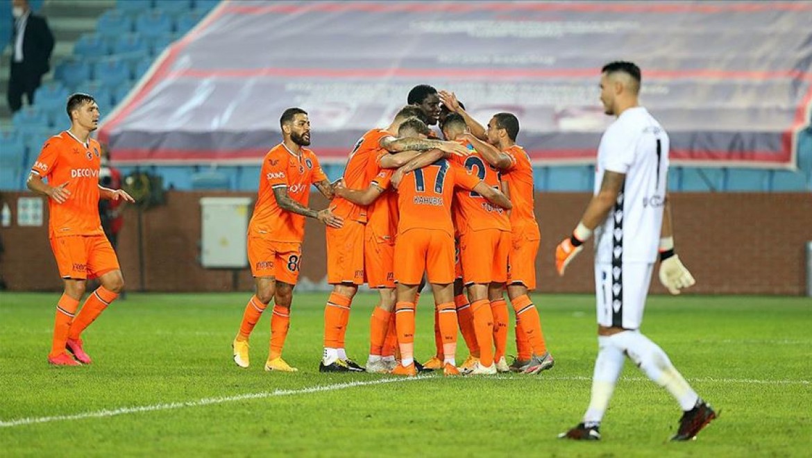 Başakşehir ilk galibiyetini Trabzonspor karşısında aldı