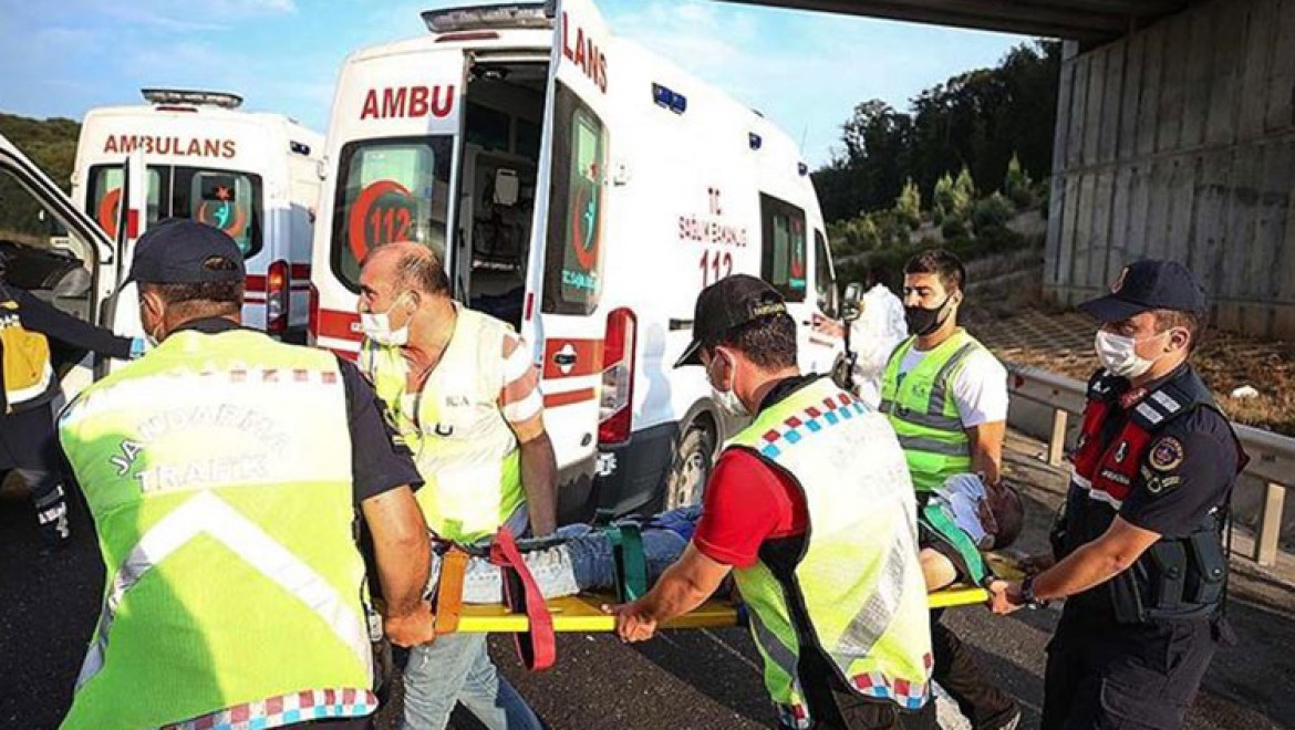 Kuzey Marmara Otoyolu'da otobüs kazası: Ölü ve yaralılar var
