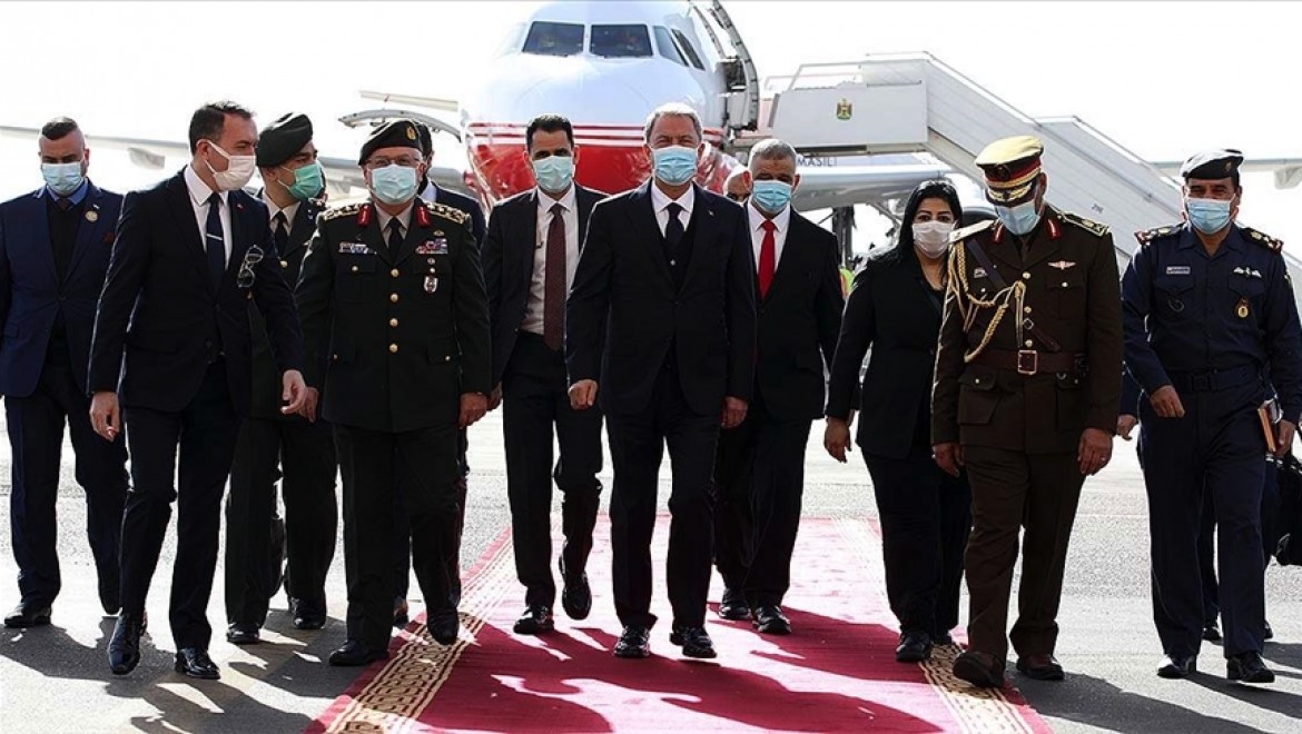 Milli Savunma Bakanı Akar resmi ziyarette bulunmak üzere Bağdat'ta