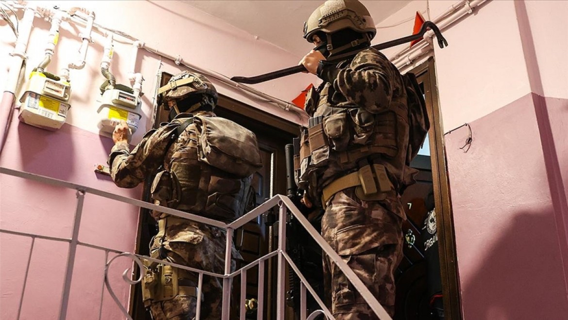 İstanbul merkezli 3 ilde silahlı suç örgütüne operasyon