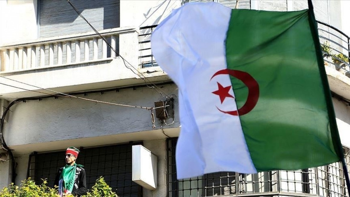Cezayir'de yolsuzluk soruşturmalarında '850 milyon dolar değerinde mal varlığına' el konuldu