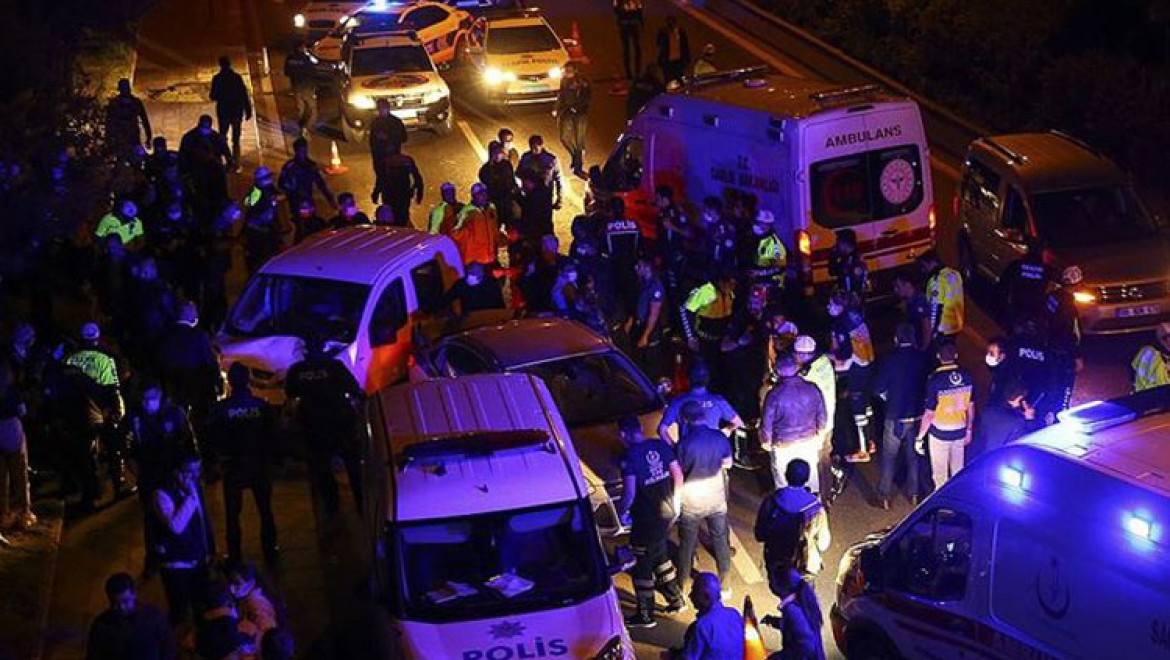 Ankara'da kontrol noktasında trafik kazası...