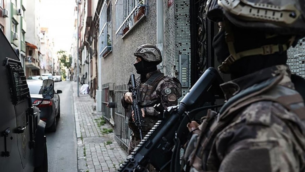 'Karagümrük çetesi' olarak bilinen suç örgütüne İstanbul merkezli operasyon