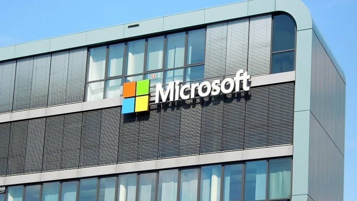 Microsoft, Malezya'da veri merkezleri kurmak için 1 milyar dolar yatırım yapacak