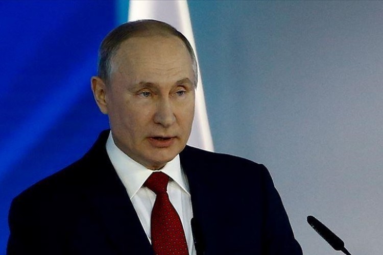 Putin, Ukrayna'ya zayıflatılmış uranyumlu mühimmat gönderilirse gereken cevabın verileceğini söyledi