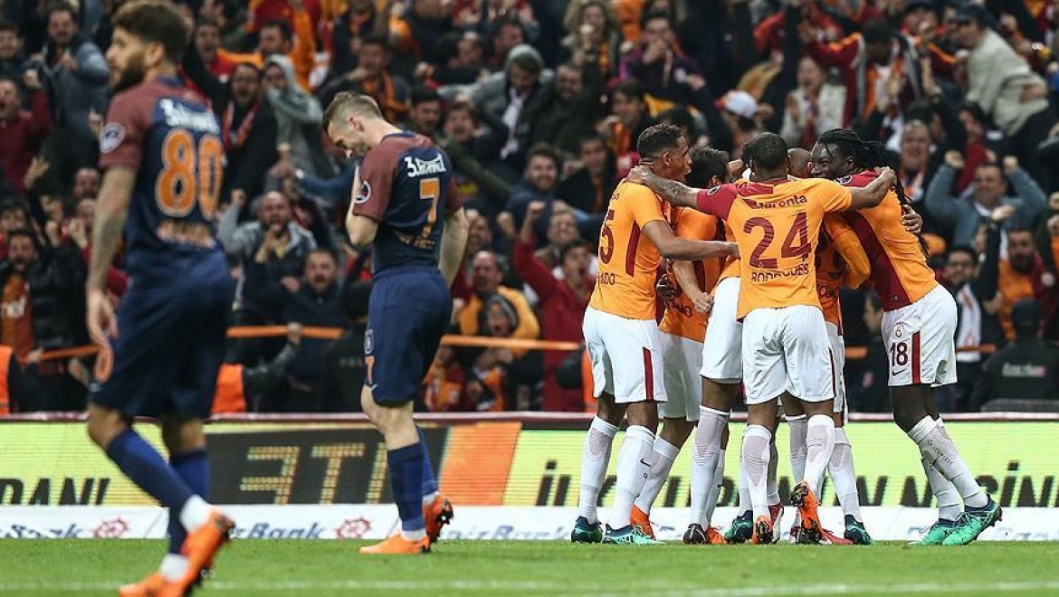 Galatasaray Başakşehir'den Liderliği Söktü Aldı