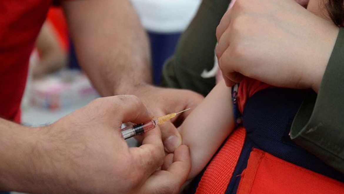 Doktorlardan 'çocukların aşı takvimine uyun' çağrısı
