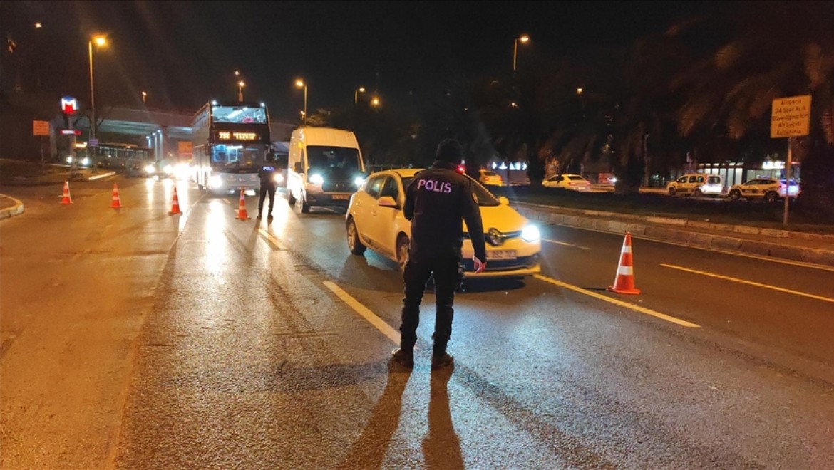 İstanbul'daki asayiş uygulamasında aranan 510 şüpheli yakalandı