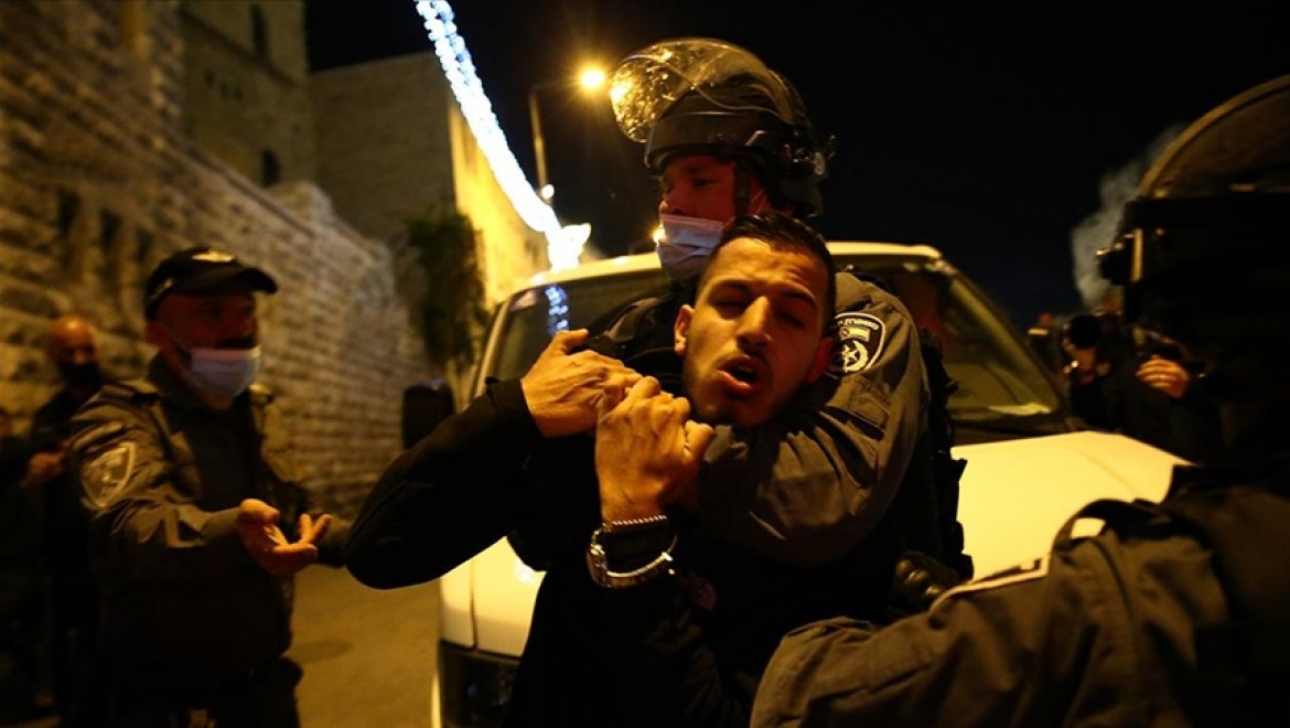 İsrail polisinin Kudüs'teki saldırısında 7 kişi yaralandı
