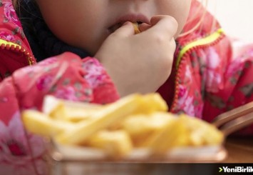 Fazla kilolu büyükanne ve büyükbabası olan çocukların obezite riski yüksek