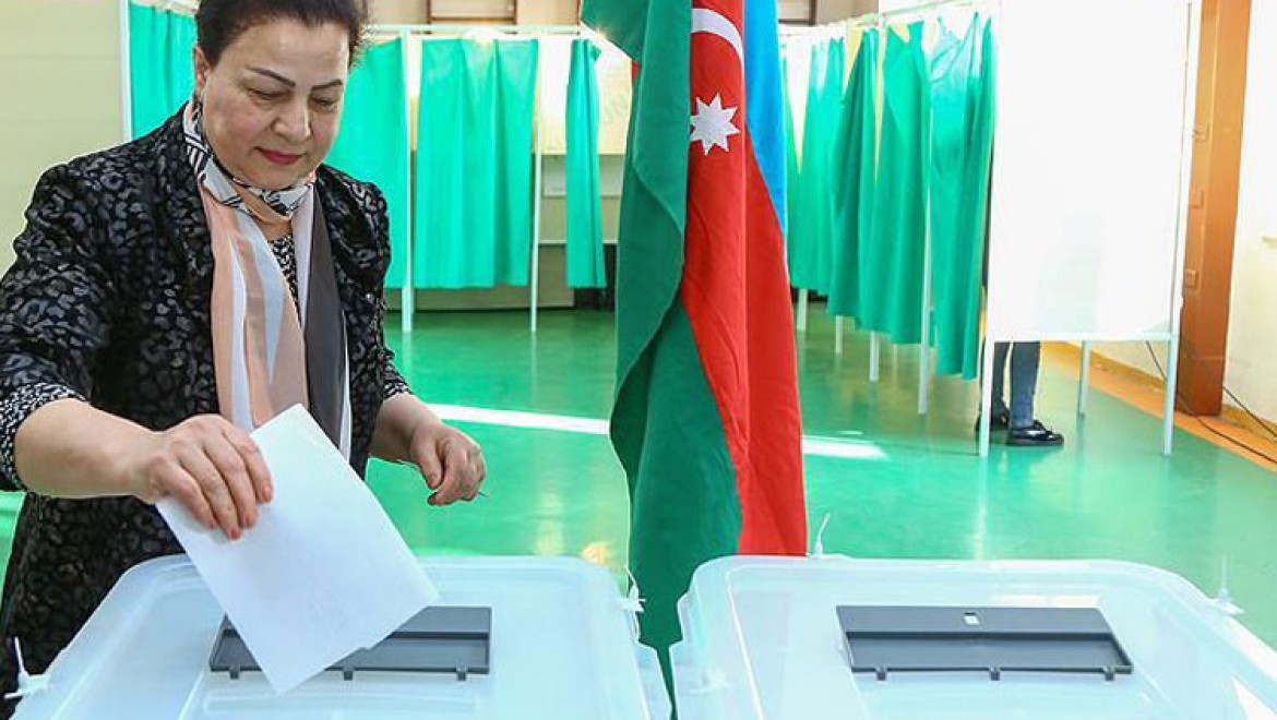 Azerbaycan Cumhurbaşkanını Seçiyor