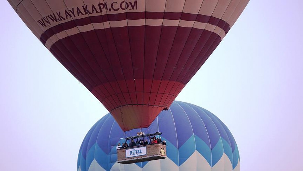 Bakan Ersoy Kapadokya'yı Balonla İzledi
