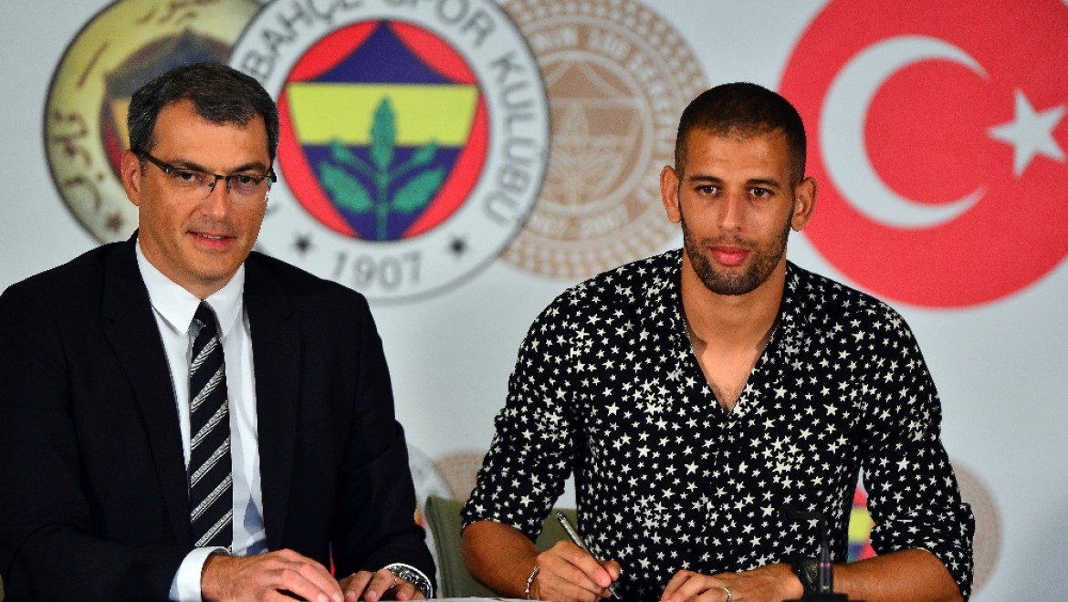 Islam Slimani Resmen Fenerbahçe'de
