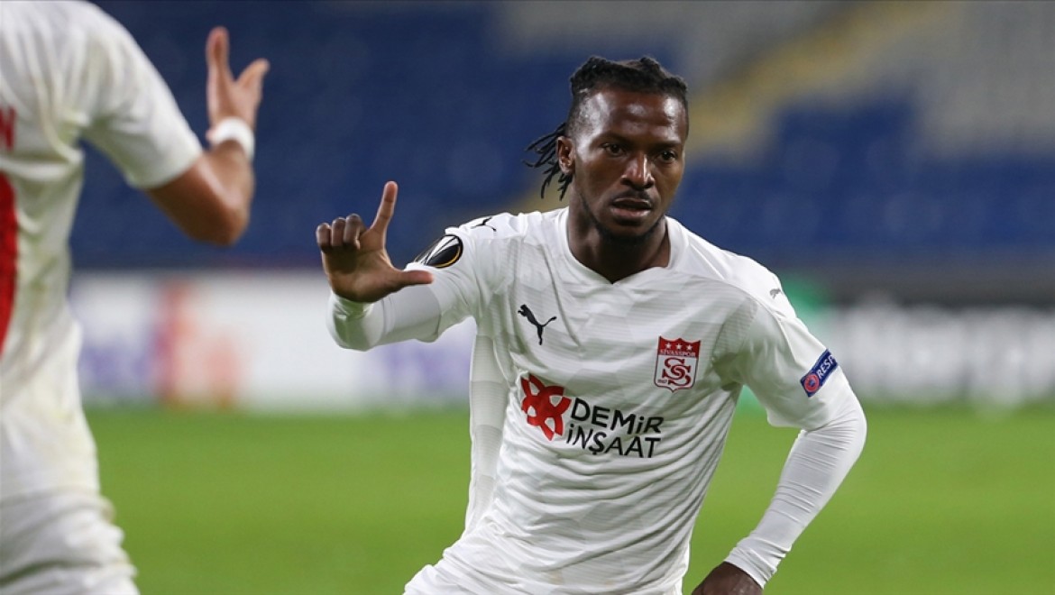 Sivasspor'un Avrupa'da gol yükünü Kayode omuzluyor