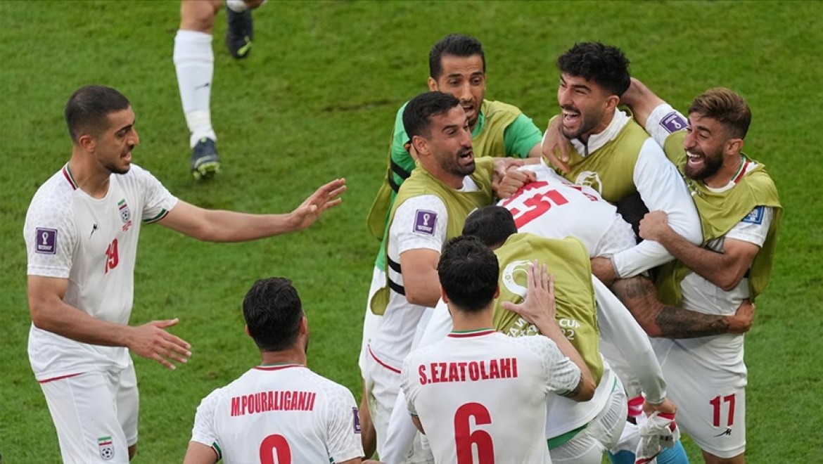 İran ilk galibiyetini Galler karşısında 2 golle aldı