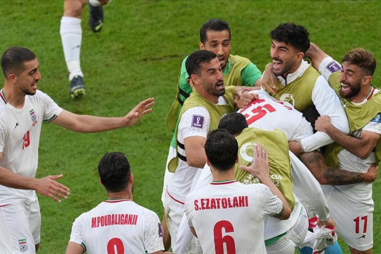 İran ilk galibiyetini Galler karşısında 2 golle aldı