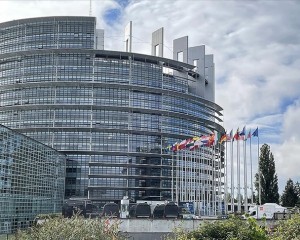 Avrupa Parlamentosundan AB Komisyonuna Macaristan'a karşı tavizkar olduğu eleştirisi