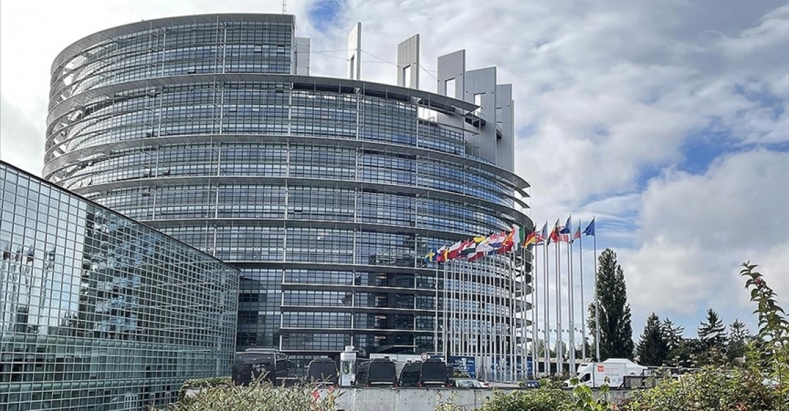 Avrupa Parlamentosundan AB Komisyonuna Macaristan'a karşı tavizkar olduğu eleştirisi