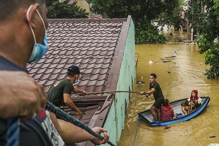 Filipinler'de yaklaşan Noru Tayfunu nedeniyle binlerce kişi tahliye edildi