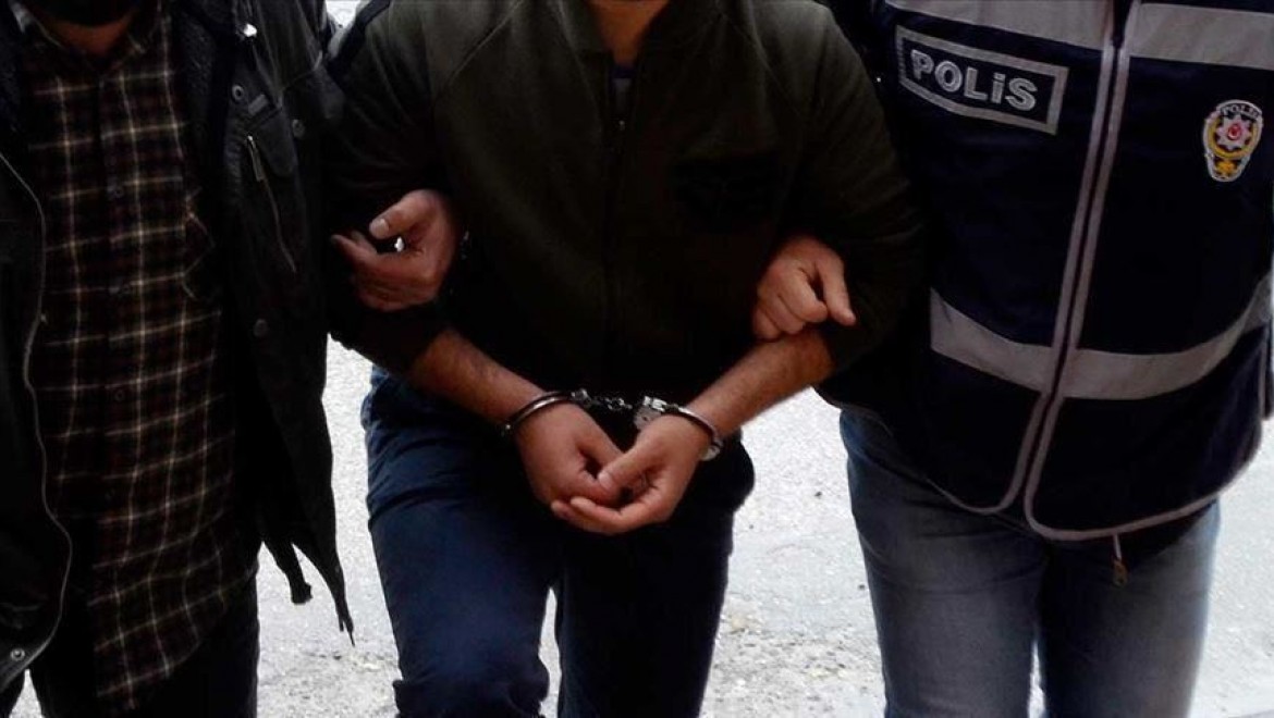 Edirne'de eski hakimlerin de bulunduğu 7 FETÖ şüphelisi Yunanistan'a kaçarken yakalandı