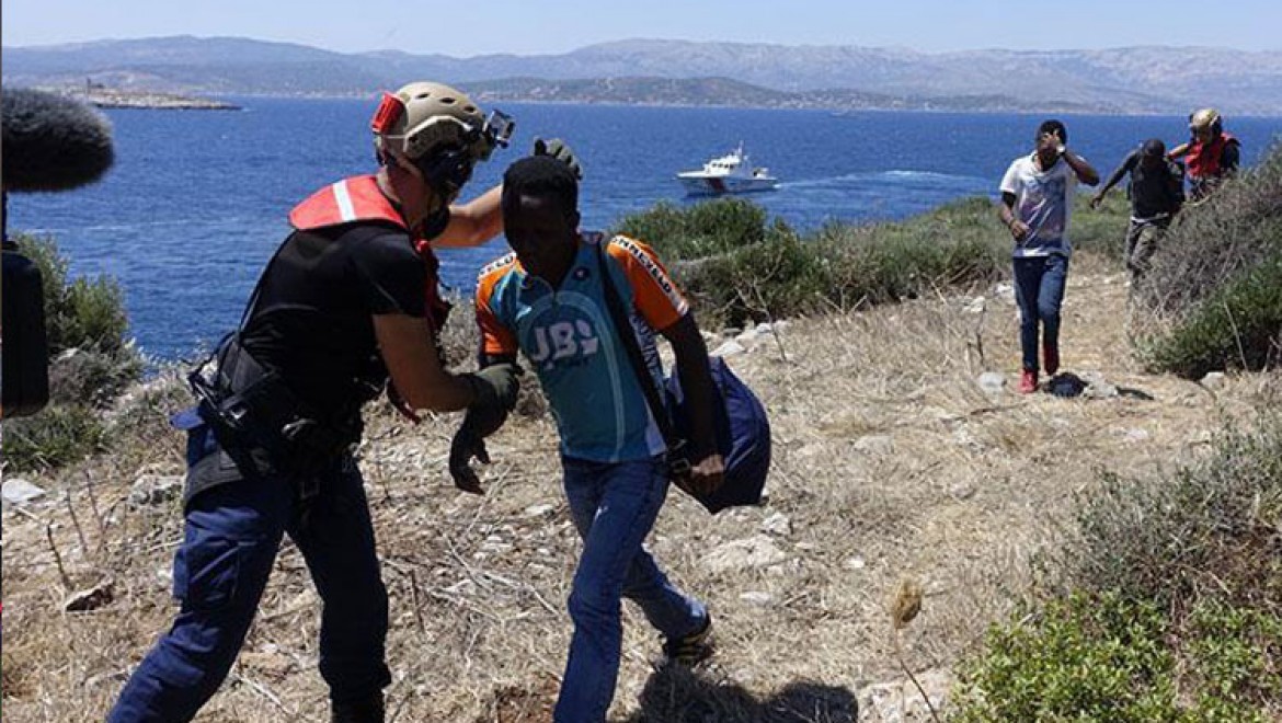 Boğaz Adası'nda Mahsur Kalan Göçmenlerin Tamamı Kurtarıldı