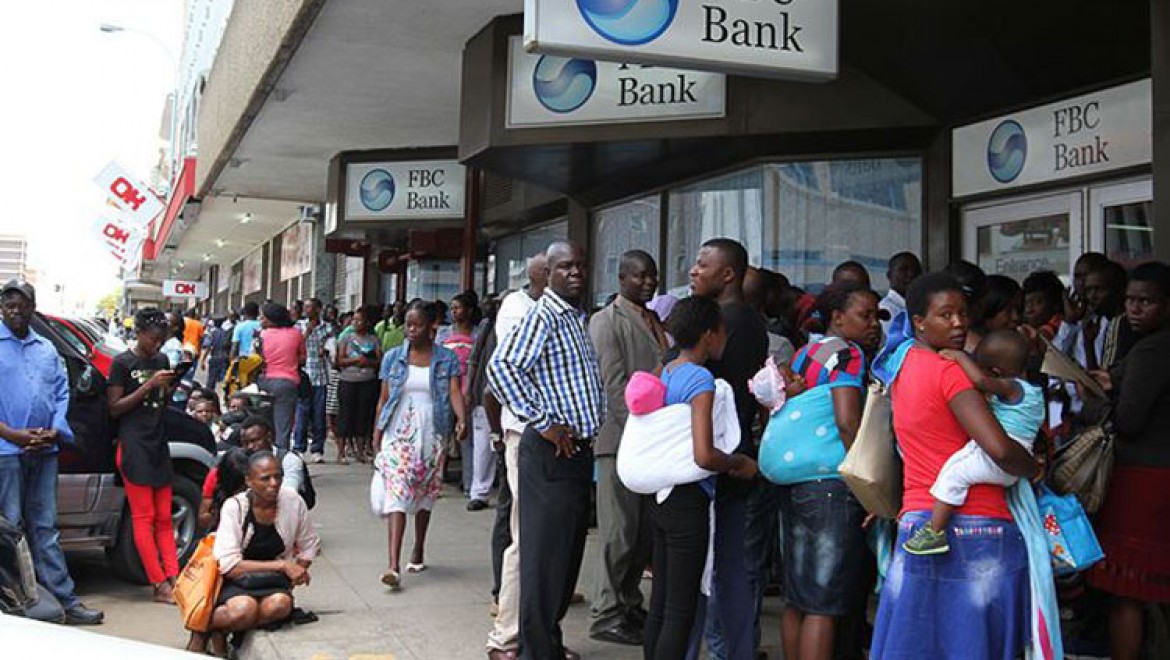 Zimbabve'deki siyasi ve ekonomik kriz derinleşiyor