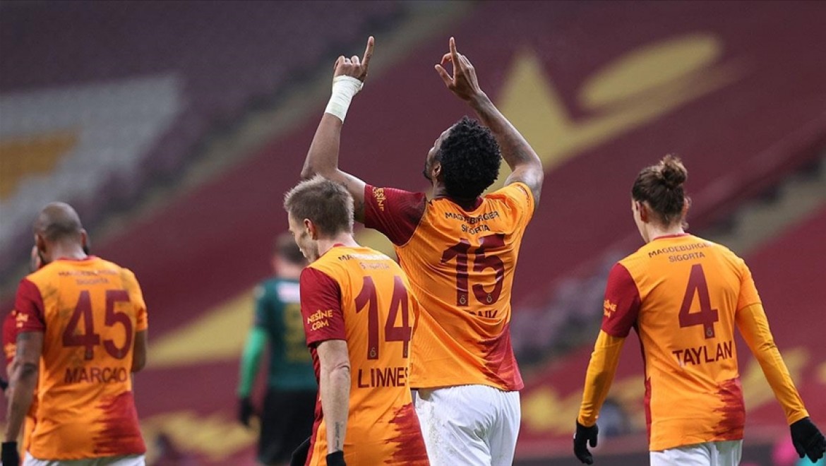 Galatasaray Denizlispor'u 6 golle devirdi