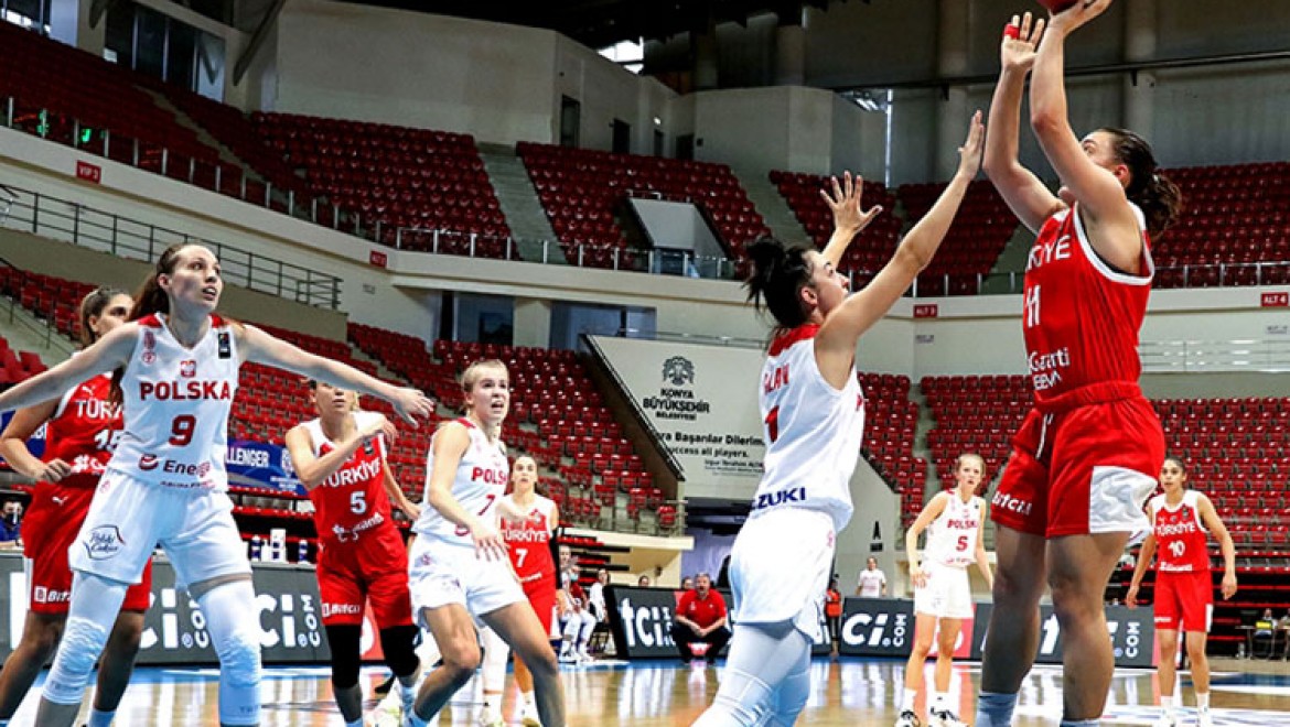FIBA 20 Yaş Altı Kadınlar Avrupa Challengers turnuvasında Türkiye, Polonya'ya 49-48 yenildi