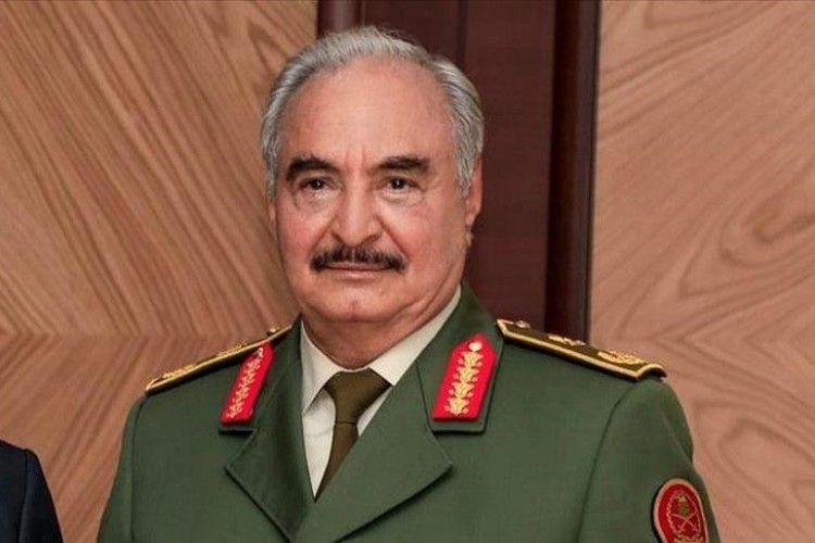 Libyalı darbeci general Hafter'in uçağı kısa süreliğine İsrail'e iniş yaptı