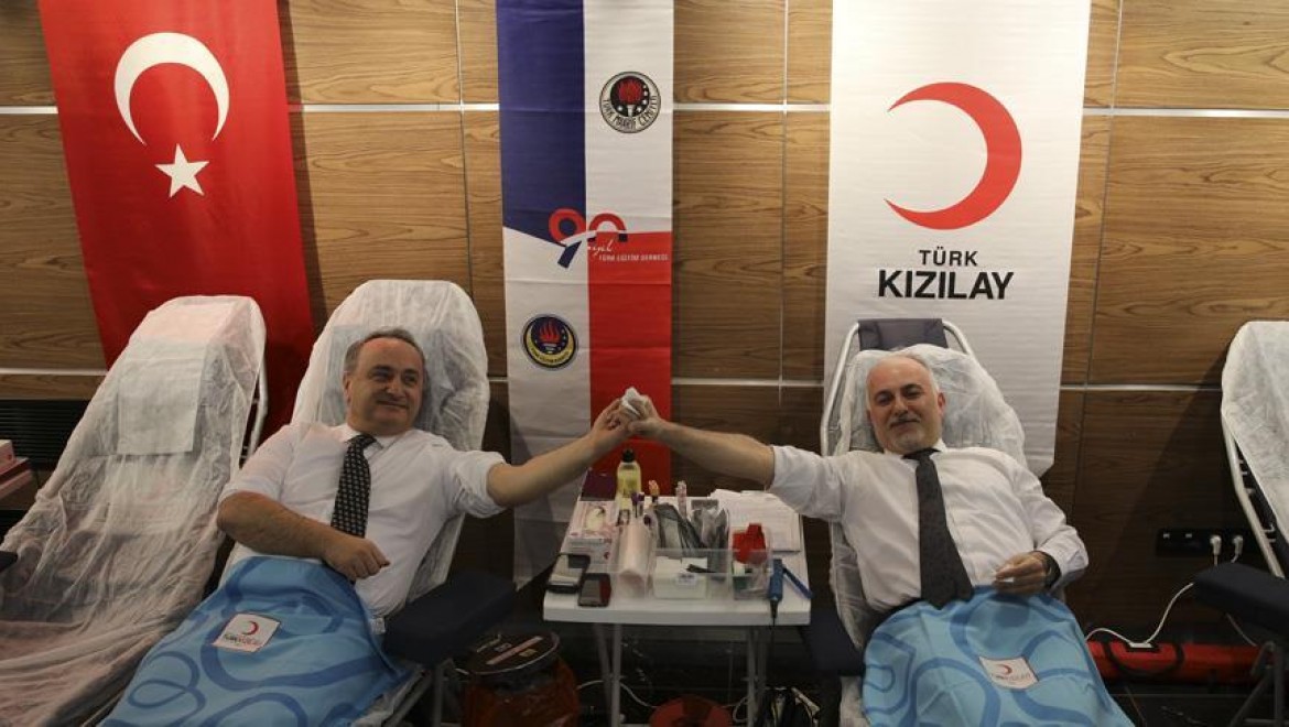 TED'den Türk Kızılayına Kan Bağışı