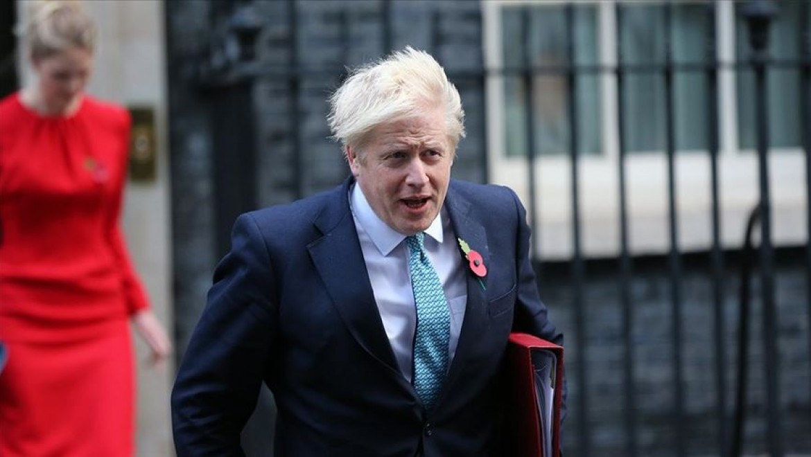 İngiltere Başbakanı Johnson yeni Kovid-19'la mücadele planını açıkladı