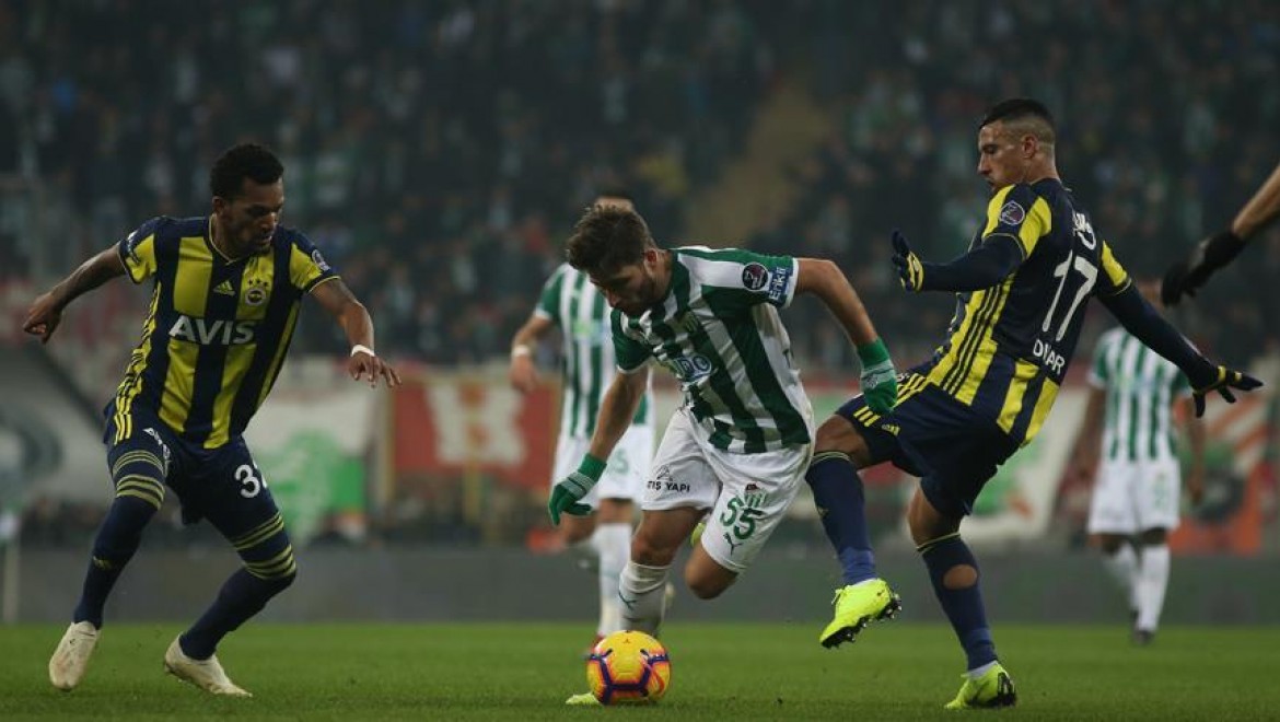 Fenerbahçe Bursa Deplasmanından 1 Puanla Döndü
