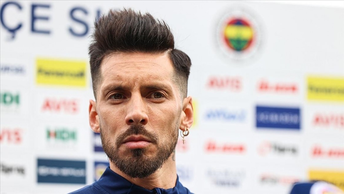 Fenerbahçeli futbolcu Sosa, şampiyonluğa inanıyor