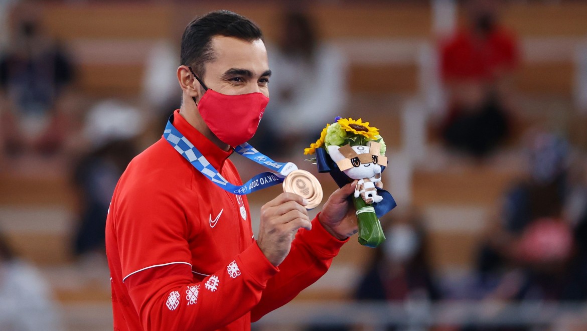 Ferhat Arıcan Türkiye'ye cimnastik tarihindeki ilk olimpiyat madalyasını getirdi