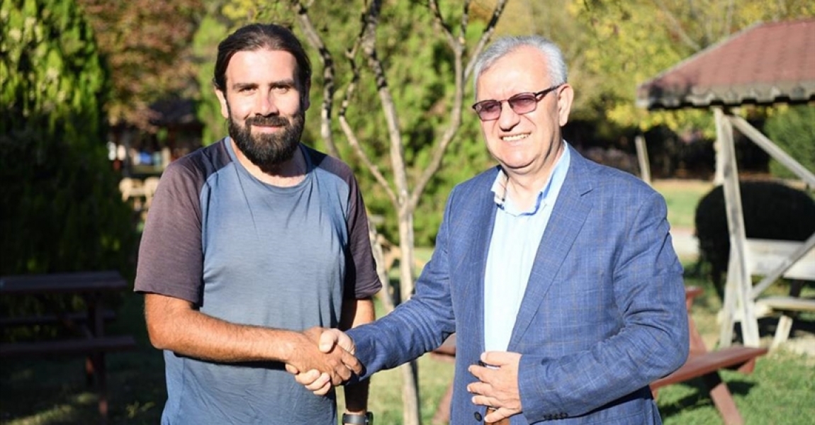 Paris'ten İstanbul'a yürüyen Murat Etemoğlu, Türkiye'ye ulaştı