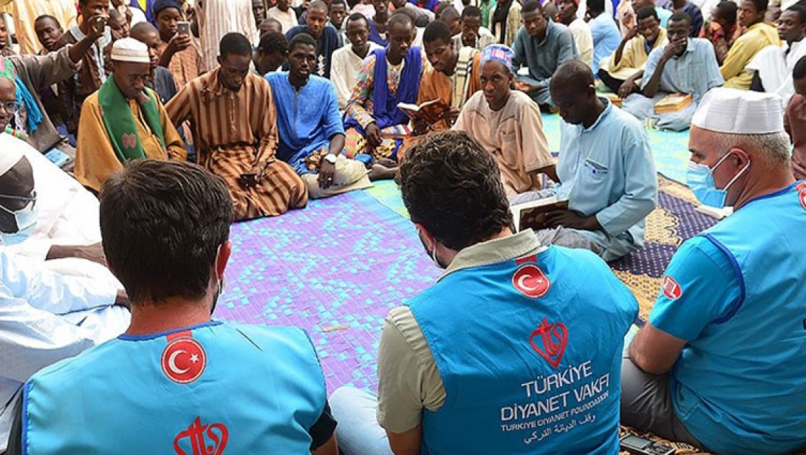 Türkiye, 10 yıldır Senegal'deki asırlık İslam medresesine yardım ulaştırıyor