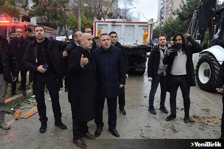 Tarım ve Orman Bakanı Kirişci, depremden etkilenen Adana'da incelemelerde bulundu