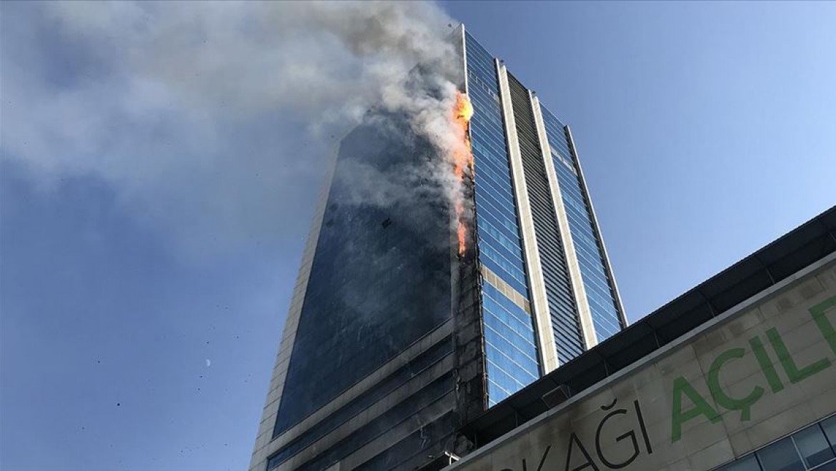 Ankara'da iş merkezinde çıkan yangın kontrol altına alındı