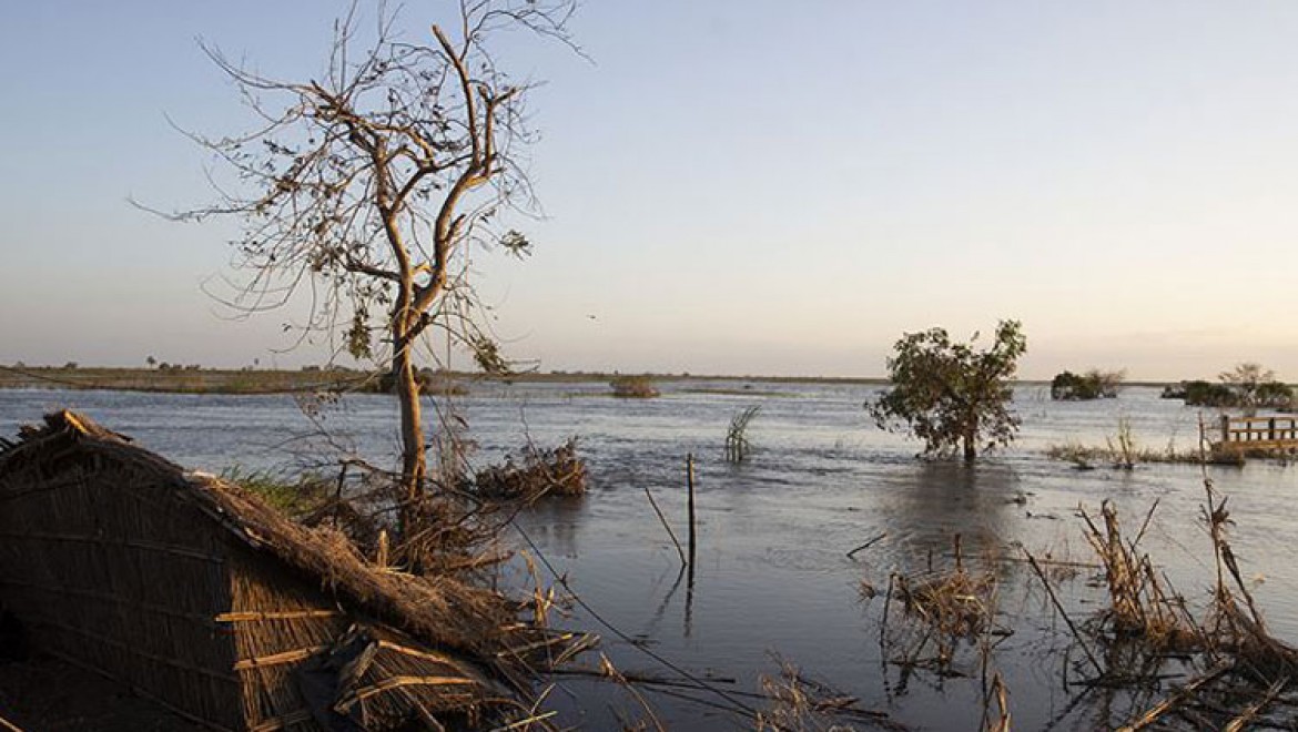 Mozambik'te bir şehir sular altında kaldı