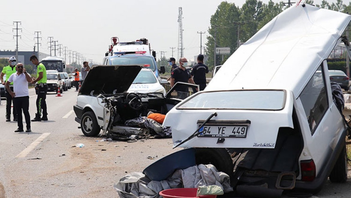 Bayram tatilinin beşinci gününde meydana gelen trafik kazalarında 4 kişi öldü, 28 kişi yaralandı