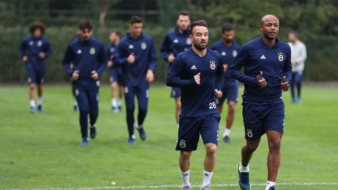 Fenerbahçe'de Sivasspor Maçı Hazırlıkları Sürüyor