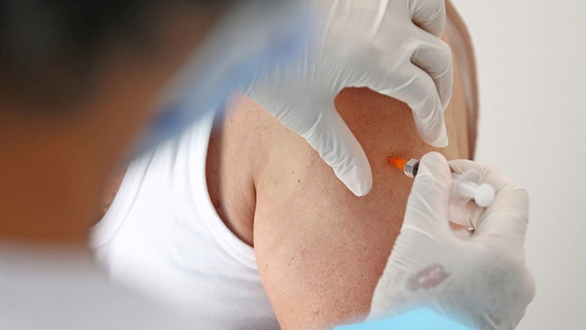 İleri alerji tanısı bulunanlar hastanelerde Kovid-19 aşısı olacak