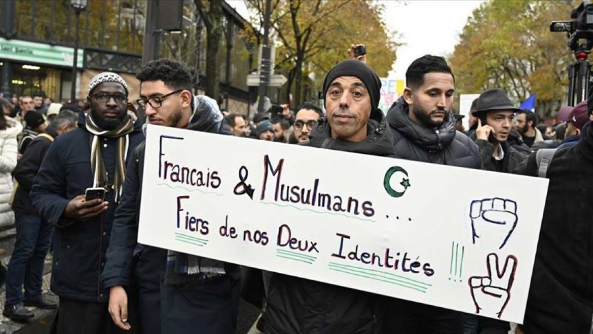 Fransa'da 'ayrılıkçı fikirlerle mücadele yasa tasarısı' Müslümanları endişelendiriyor