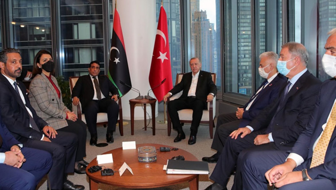 Cumhurbaşkanı Erdoğan, New York'ta Libya Başkanlık Konseyi Başkanı el-Menfi ile bir araya geldi
