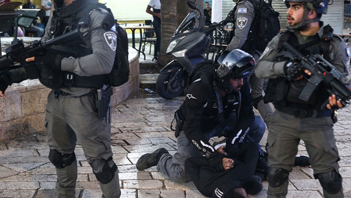 Şeyh Cerrah Mahallesi'ndeki Filistinlilere polis saldırısı