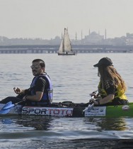 Her mevsimde her yaştan İstanbullu Haliç'te kano keyfi yapıyor